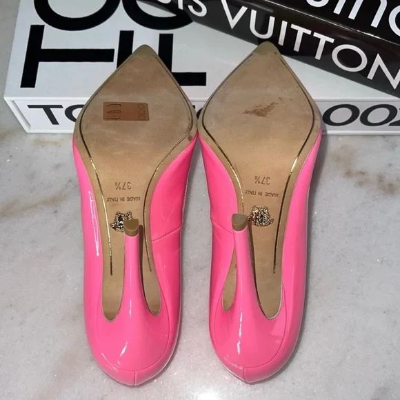 New Versace Pink Palazzo Medusa Patent Leather Pointed Toe Pump in Pink - Picture 13 of 17